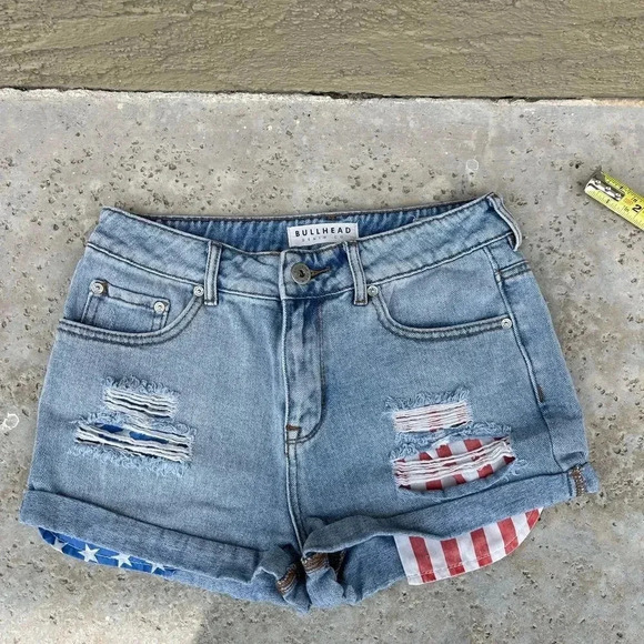 Bullhead shorts, Women, Size 7, High RisePocket Distress Rolled Hem denim Shorts - Picture 11 of 13